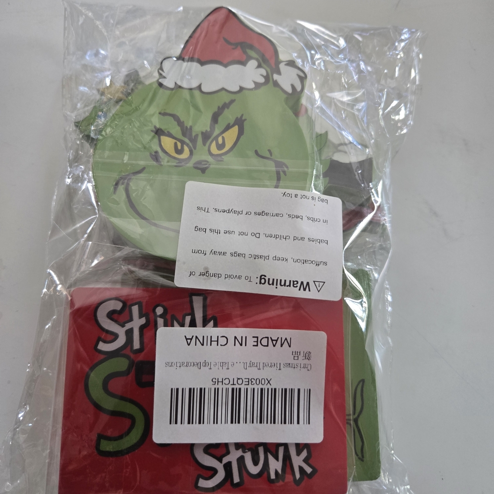 Morrow Grinch Christmas Tiered TrWhimsical Holiday Grinch Plates - Red and Green